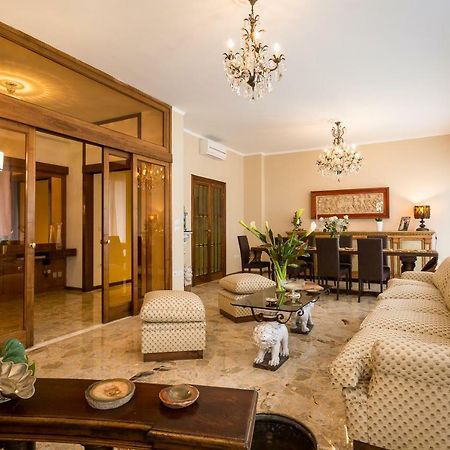 Ferrhouse Charm In Florence Two Lifts المظهر الخارجي الصورة