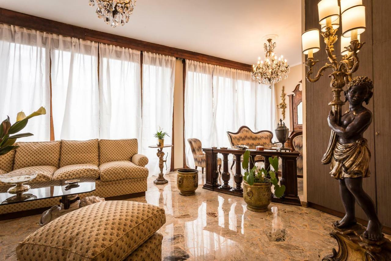 Ferrhouse Charm In Florence Two Lifts المظهر الخارجي الصورة